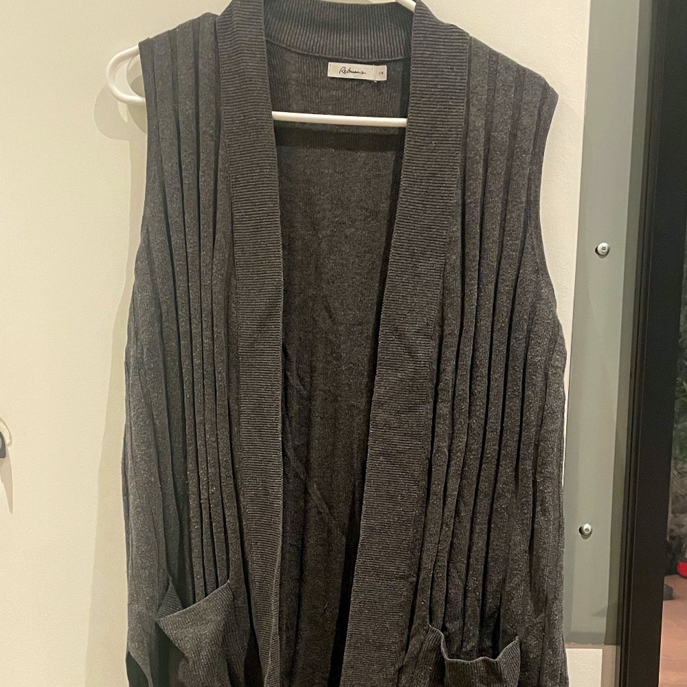 Reitmans grey cardigan for women size L